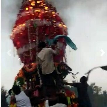 ರಾಮದುರ್ಗ: ಪಟಾಕಿ ಸಿಡಿದು ರಥಕ್ಕೆ ತಗುಲಿದ ಬೆಂಕಿ, ತಪ್ಪಿದ ಅನಾಹುತ.. ದೃಶ್ಯ ವಿಡಿಯೊದಲ್ಲಿ ಸೆರೆ