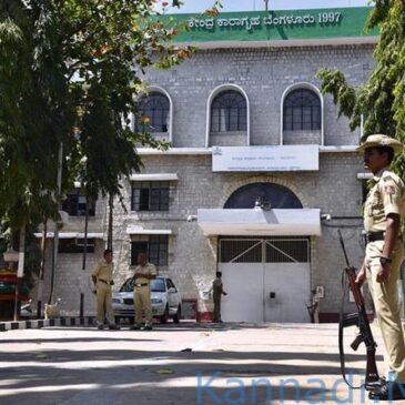 ಬೆಂಗಳೂರು ಜೈಲಿನಲ್ಲಿ ಅಕ್ರಮವಾಗಿ ರಾಜಾತಿಥ್ಯ: ಜಯಲಲಿತಾ ಆಪ್ತೆ ಶಶಿಕಲಾ, ಪೊಲೀಸ್‌ ಅಧಿಕಾರಿಗಳ ವಿರುದ್ಧ ಚಾರ್ಜ್‌ ಶೀಟ್