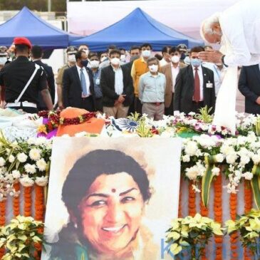 ಪಂಚಭೂತಗಳಲ್ಲಿ ಲತಾ ಮಂಗೇಶ್ಕರ್ ಲೀನ, ಪಾರ್ಥಿವ ಶರೀರದ ಅಂತಿಮ ದರ್ಶನ ಪಡೆದ ಪ್ರಧಾನಿ ಮೋದಿ