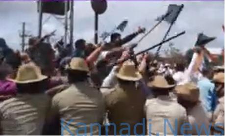 ಕೊಡಗಿನಲ್ಲಿ ಮಾಜಿ ಸಿಎಂ ಸಿದ್ದರಾಮಯ್ಯ ಕಾರಿಗೆ ಮೊಟ್ಟೆ ಎಸೆತ