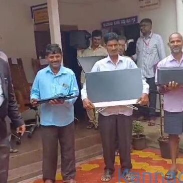 ವಿಮಾನ ನಿಲ್ದಾಣಕ್ಕೆ  ನೀಡಿದ  ಭೂಮಿಗೆ ಸಿಗದ ಪರಿಹಾರ: ಎಸಿ ಕಚೇರಿ ಪೀಠೋಪಕರಣ ಒಯ್ದ ರೈತರು