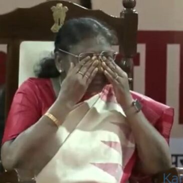ರಾಷ್ಟ್ರಪತಿ ಮುರ್ಮು ಜನ್ಮದಿನ | ಅವರ ಮುಂದೆಯೇ ಹಾಡು ಹಾಡಿದ ದೃಷ್ಟಿ ವಿಕಲಚೇತನ ವಿದ್ಯಾರ್ಥಿಗಳು ; ರಾಷ್ಟ್ರಪತಿಗಳ ಕಣ್ಣಲ್ಲಿ ನೀರು-ವೀಕ್ಷಿಸಿ