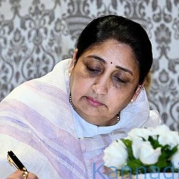 ಮಹಾರಾಷ್ಟ್ರದ ಮೊದಲ ಮಹಿಳಾ ಉಪಮುಖ್ಯಮಂತ್ರಿ ಸುನೇತ್ರಾ ಪವಾರ್ ಪ್ರಮಾಣ ವಚನ