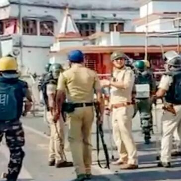 ಪಶ್ಚಿಮ ಬಂಗಾಳ: 2ನೇ ಹಂತದ ಮತದಾನಕ್ಕೂ ಮುನ್ನ ʼಟಿಎಂಸಿ ಕಾರ್ಯಕರ್ತʼನ ಮನೆಯಲ್ಲಿ 100 ಕಚ್ಚಾ ಬಾಂಬ್‌ಗಳು ವಶಕ್ಕೆ
