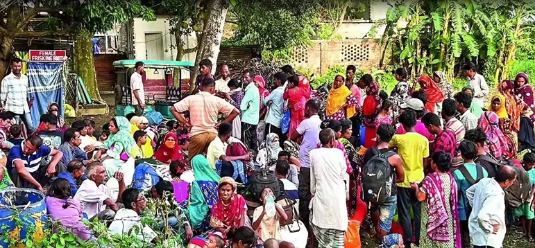 ಪಶ್ಚಿಮ ಬಂಗಾಳದಲ್ಲಿ ಅಕ್ರಮ ವಲಸಿಗರ ವಿರುದ್ಧ ಕಠಿಣ ಕ್ರಮ : ಭಾರತ-ಬಾಂಗ್ಲಾ ಗಡಿಯಲ್ಲಿ ನುಸುಳುಕೋರರ ನೂಕುನುಗ್ಗಲು