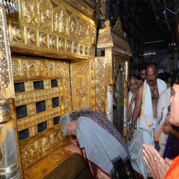 ಉಡುಪಿ ಶ್ರೀಕೃಷ್ಣ ಮಠಕ್ಕೆ ನಿರ್ಮಲಾ ಸೀತಾರಾಮನ್‌ ಭೇಟಿ
