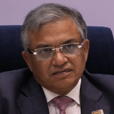 ಗೆದ್ದಾಗ ಪ್ರಾಮಾಣಿಕ, ಸೋತಾಗ ಮತಗಳ್ಳತನವೇ? ಚುನಾವಣಾ ಆಯೋಗದ ಪರ 124 ಮಾಜಿ ಐಎಎಸ್‌-ಐಪಿಎಸ್‌ ಅಧಿಕಾರಿಗಳ ಬಹಿರಂಗ ಪತ್ರ